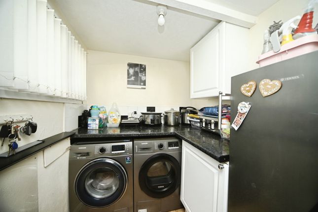 336, Cheddon Road, Taunton photo 3