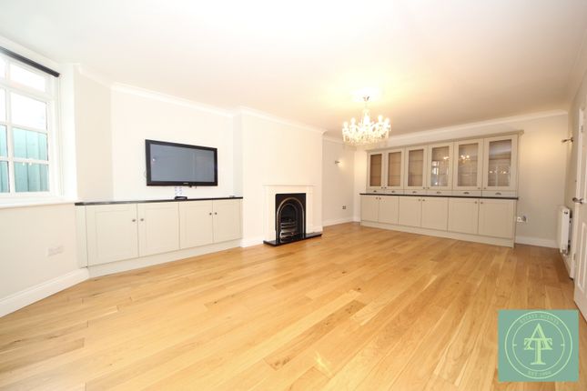 3 Paulin Drive, Winchmore Hill photo 3