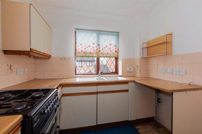 14, Flamborough Spur, Slough photo 4