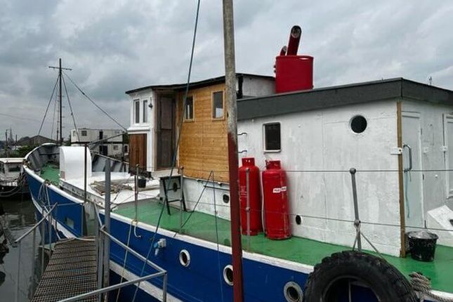 Houseboat for sale in Vicarage Lane, Whitton Marine, Hoo, Rochester