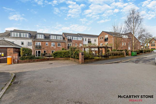 Flat for sale in Booths Hill Close, Lymm