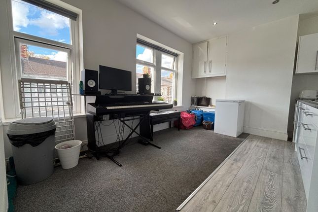 232A, Railway Street, Cardiff photo 2