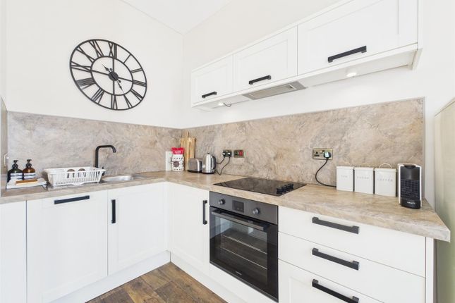 Flat 1, 17A, St. James Place, Ilfracombe photo 3