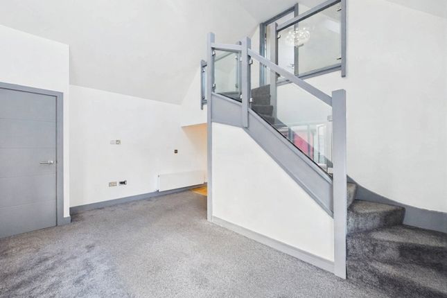 Flat 2,, Sterling House, Chertsey photo 3