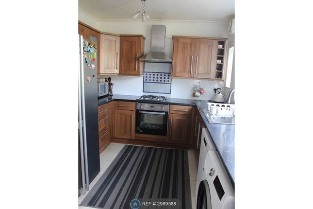 Calder Drive, Swinton, Manchester photo 2