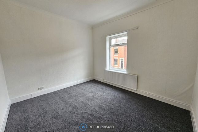 Huddersfield Road, Stalybridge photo 4
