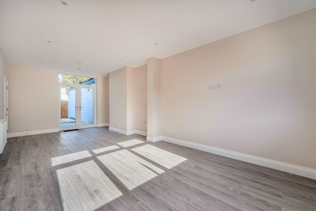 Priory Road Cheam, Sutton photo 3