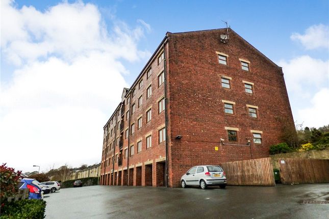 2 bed flat for sale in Canal Road, Riddlesden, Keighley, West Yorkshire BD20