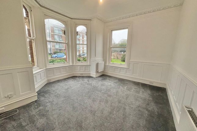 Flat 3 Kempston, Eastbourne photo 3