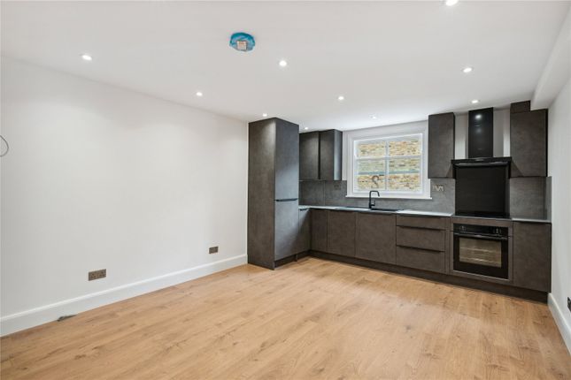 Thumbnail Flat to rent in North Pole Road, London, Hammersmith And Fulham