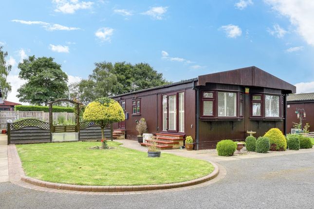 Thumbnail Mobile/park home for sale in Torksey Lock, Lincoln