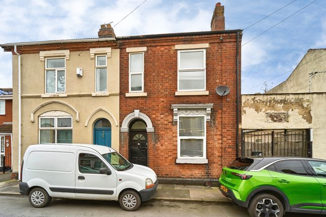 1-bed flat on 5, Regent Street, Willenhall, £60,000