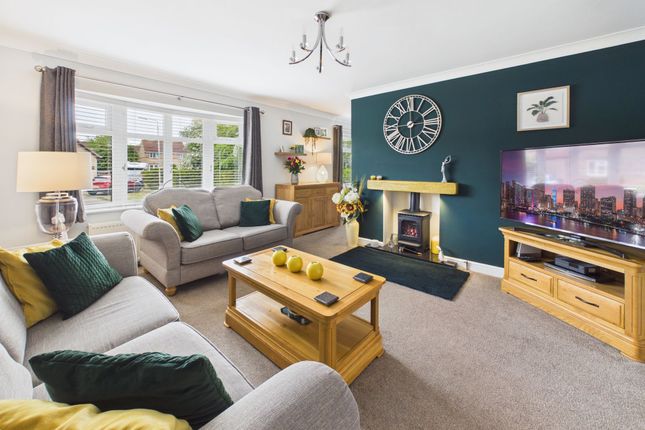 32 The Green, Sutton-In-Ashfield photo 4