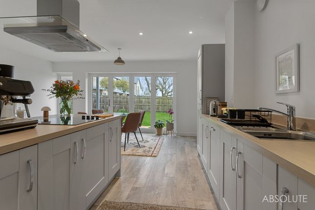 29 Heritage Way, Brixham photo 3
