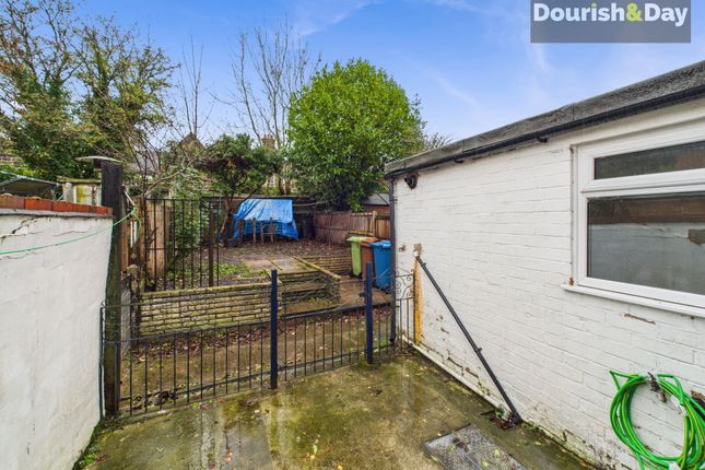102 Tenterbanks, Stafford photo 4
