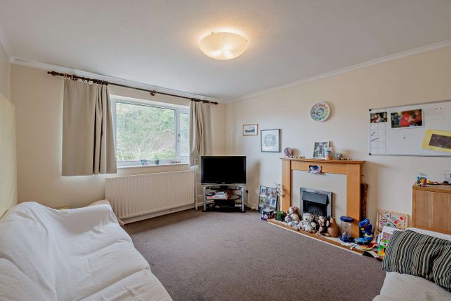 10, Park Drive Road, Keighley photo 4