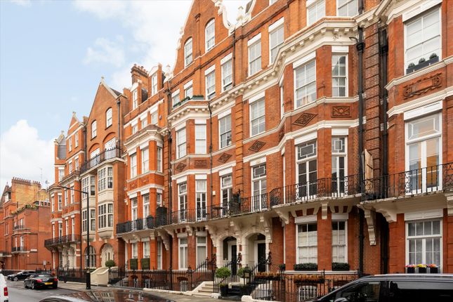8, Green Street, London photo 4