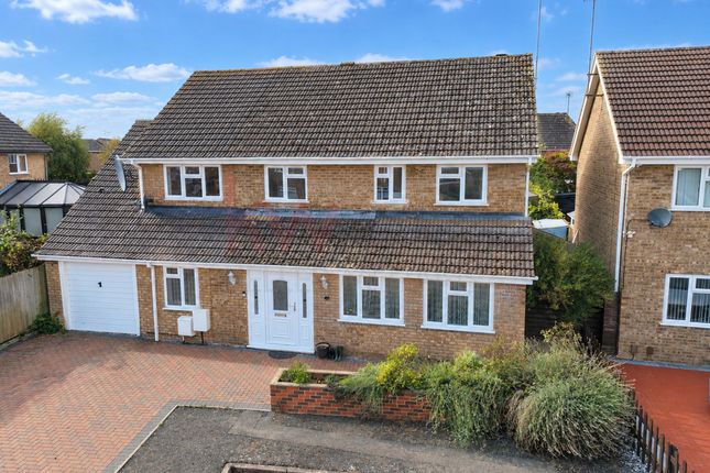 1, Baunhill Close, Northampton, Northamptonshire photo 3