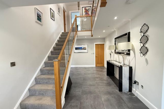 9, Lodge Avenue, Collingtree photo 2