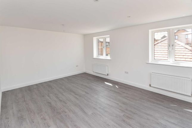 12, Barnwell Gardens, Corby photo 4
