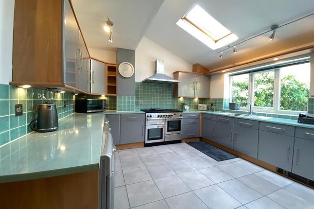 69, Vicars Road, Manchester photo 4