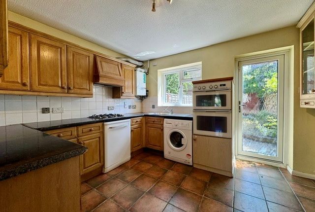 13, Priest Park Avenue, Harrow photo 4