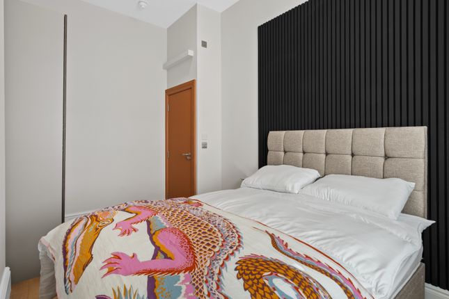 Flat 1, 150, Old Brompton Road, London photo 4