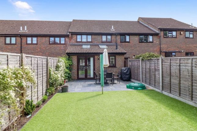 16 Tooveys Mill Close, Kings Langley photo 4