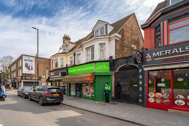 Property for sale in Cricklewood Lane, London
