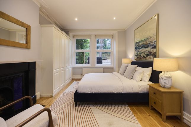 Flat Basement, 130, Sinclair Road, London photo 2