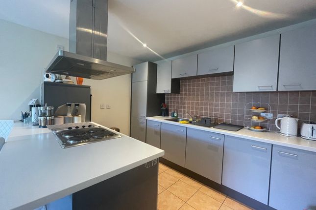 20, Great Ormes House, Ferry Court, CARDIFF photo 3