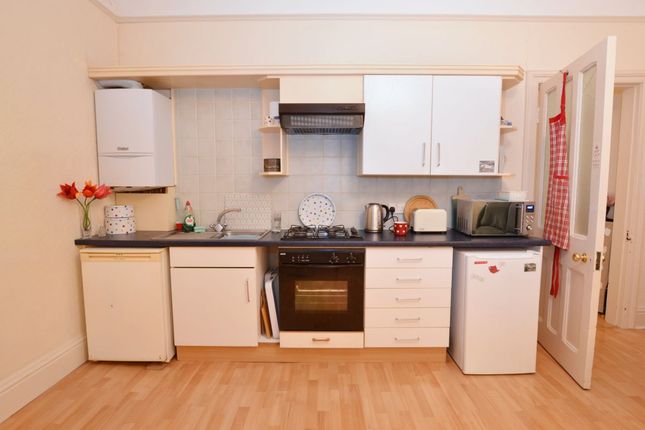 Flat 12a, Malvern House, Malvern photo 3