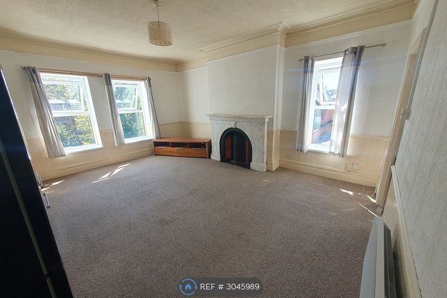 Flat, Rose Terrace, Ashton-On-Ribble, Preston photo 3