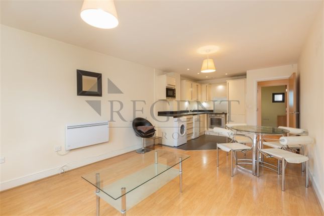 Flat 11, 11 Wealden House, Capulet Square, London photo 2