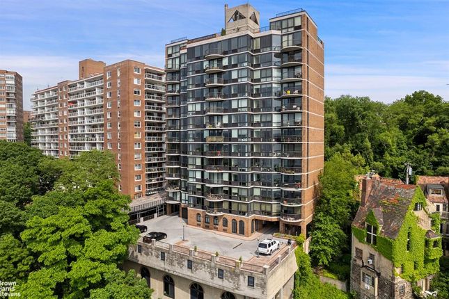 Studio for sale in 2521 Palisade Avenue 4C In Riverdale, Riverdale, New York, United States Of America