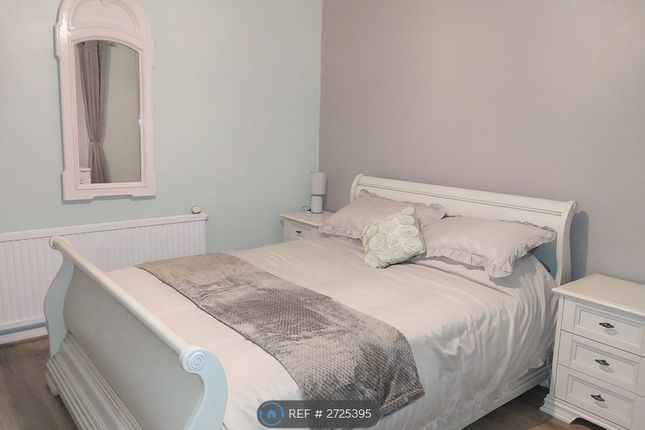 Hook Rise North, Tolworth Surbiton, Surbiton photo 3