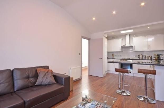 Thumbnail Flat to rent in Weymouth Mews, Marylebone