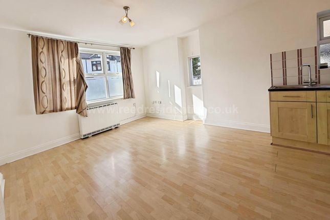 1 Alison House, Standown Avenue, Westcliff On Sea photo 2