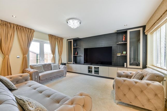 2, Garrett Drive, Reading photo 2