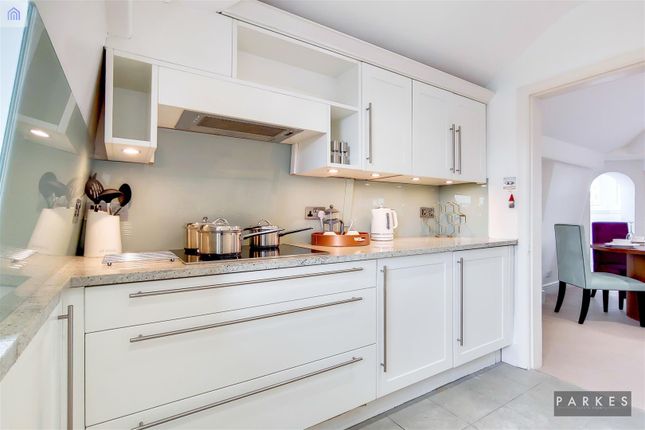 Flat 5,, 23, Hans Place, London photo 4