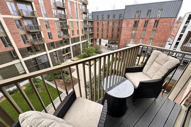 304, Local Crescent, Block A, Salford photo 3