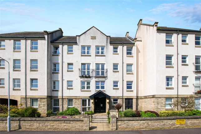 Thumbnail Flat for sale in Halley's Court, Kirkcaldy