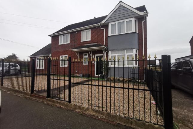 Thumbnail Detached house to rent in Lansbury Drive, Cannock