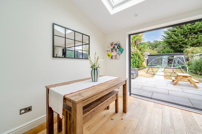 97, Coverts Road, Esher photo 4