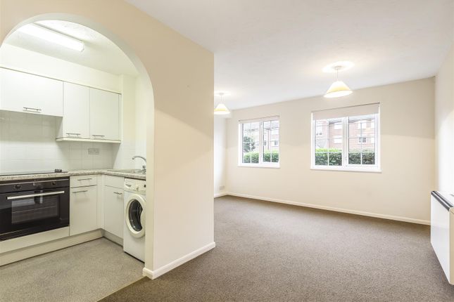 4 Tempest House, Sigrist Square, Kingston Upon Thames photo 2
