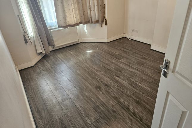 Rotherfield Road, Enfield photo 5