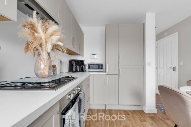 7 Dove Lane, Woodlands, South Yorkshire photo 3