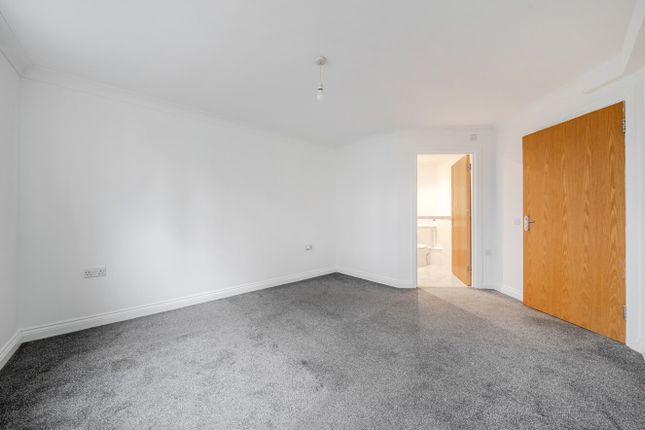 Flat 5,, West Dene Court, Locks Heath photo 4
