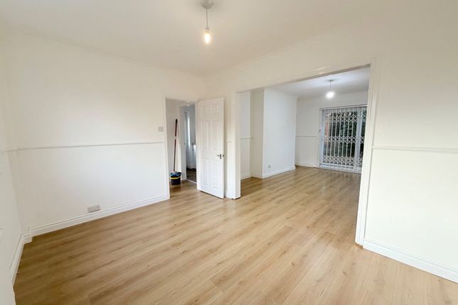 1, Burnfield Road, Manchester photo 3