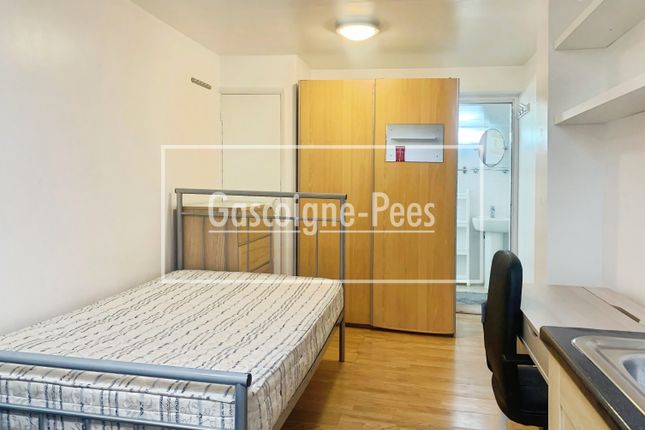 74a, Kingston upon Thames photo 3